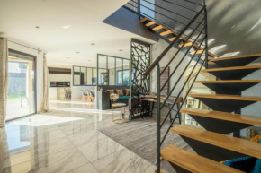 Maison Architecte avec Salle de Cinéma